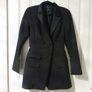REVAMPED long black blazer with removable chain